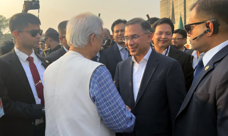 Prof Yunus exchanges greetings with PM 