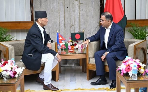 Nepal's Foreign Minister calls on PM