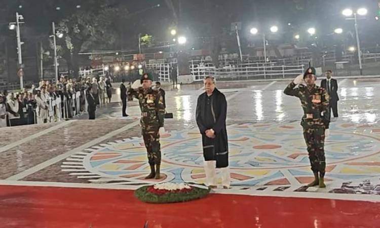 President pays homage to language heroes 