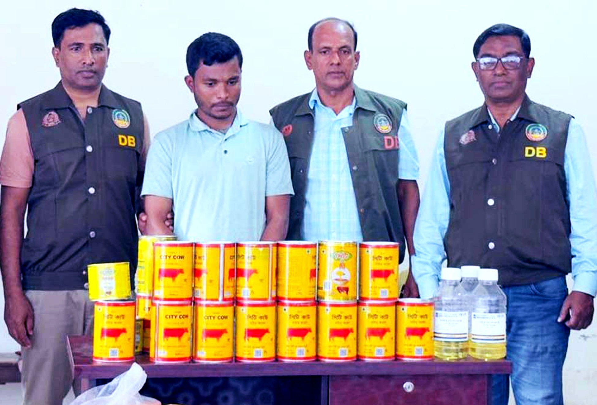 5 maunds of fake ghee seized, one held in Rangpur
