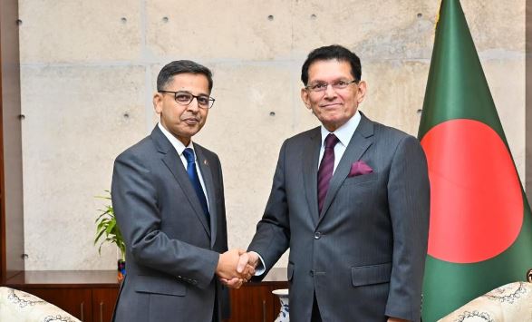 Indian High Commissioner Pranay Verma today met with Foreign Minister Dr Khalilur Rahman at his ministry. Photo: MoFA