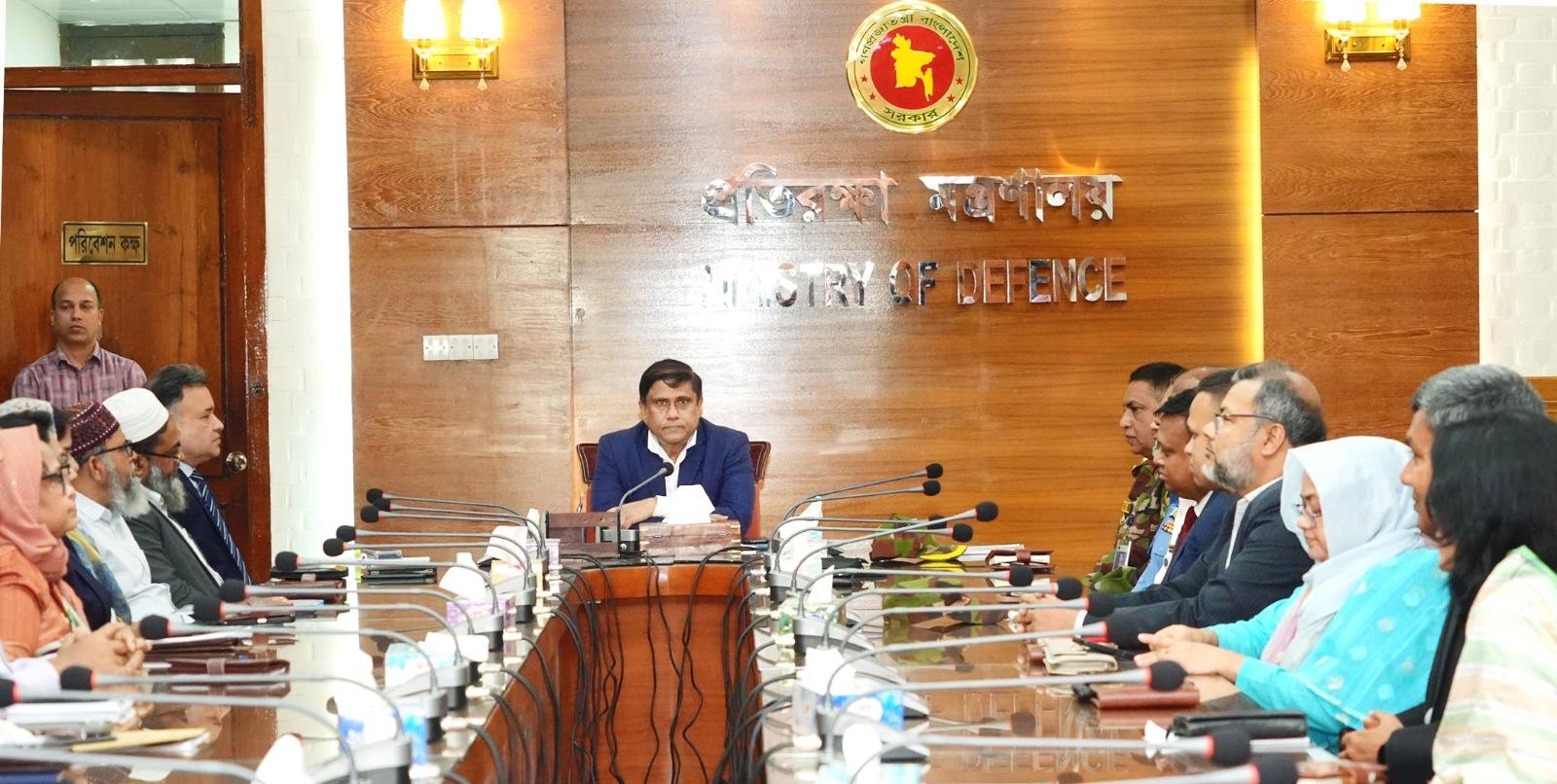 PM’s Defense Adviser visits the Ministry of Defense