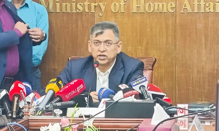 Home Adviser warns punitive action against mob violence