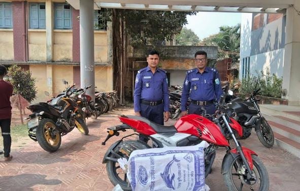 Motorcycle seized with 20-kg of ganja in Gaibandha