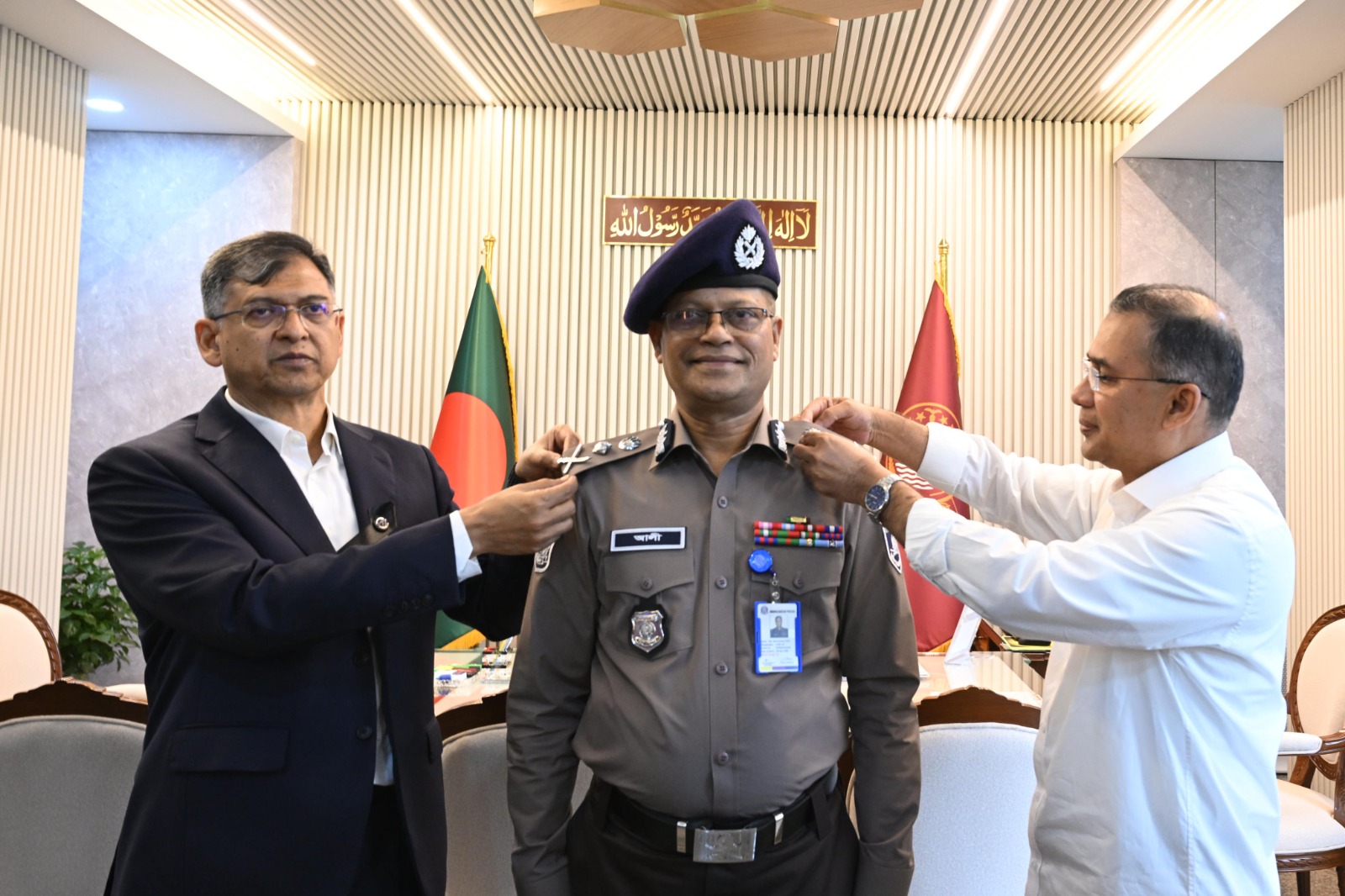 PM adorns new IGP Ali Hossain with rank badge