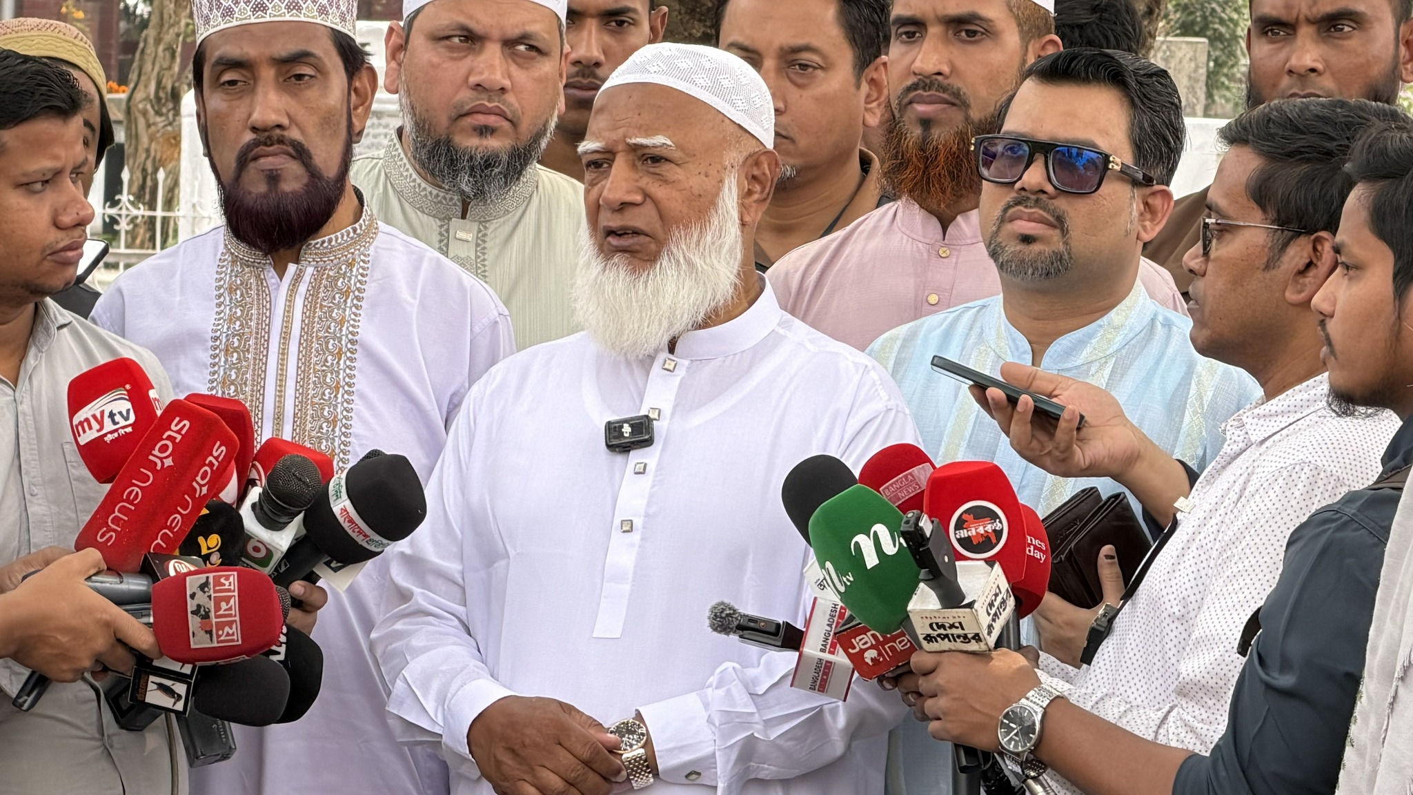 Jamaat Ameer pays tribute to martyred army members