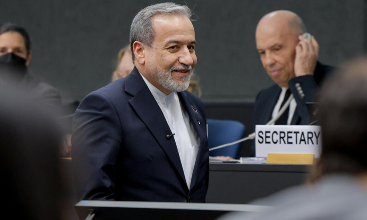 US presses missile issue as new Iran talks to open in Geneva