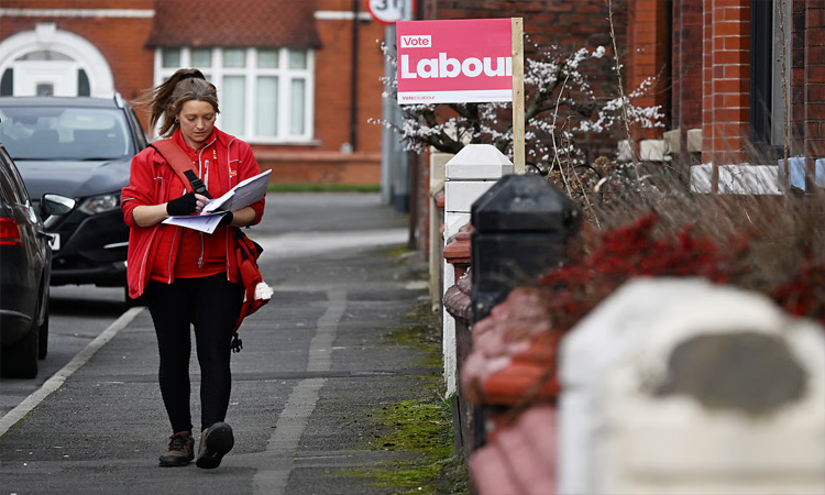 UK Labour party threatened by hard-right, leftists in heartland