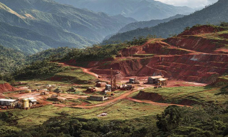 Ecuador approves mining law in area of Galapagos 