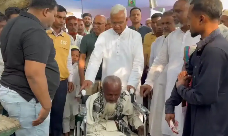 Minister Dr Zahid provides treatment to poor patients during Dinajpur visit