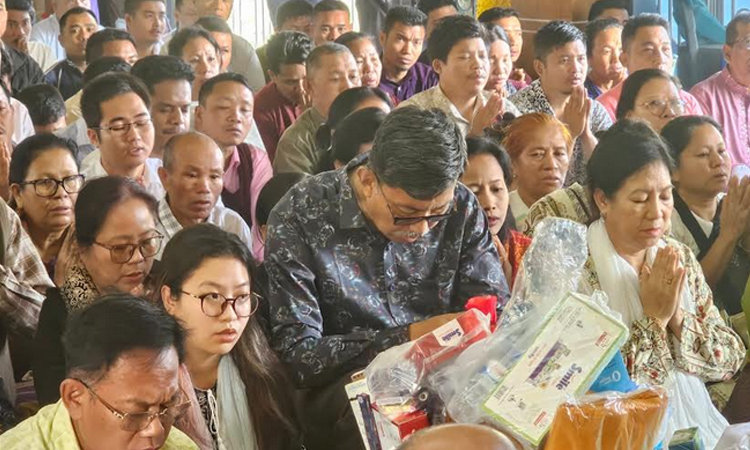 Dipen offers special prayers for country's prosperity at Rajban Bihar