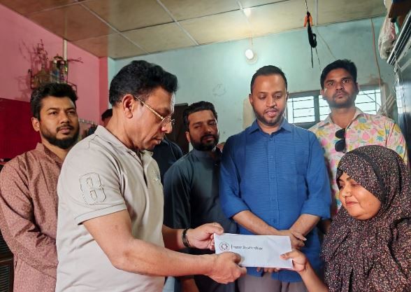Tarique Rahman stands beside ailing Nusrat for medical treatment