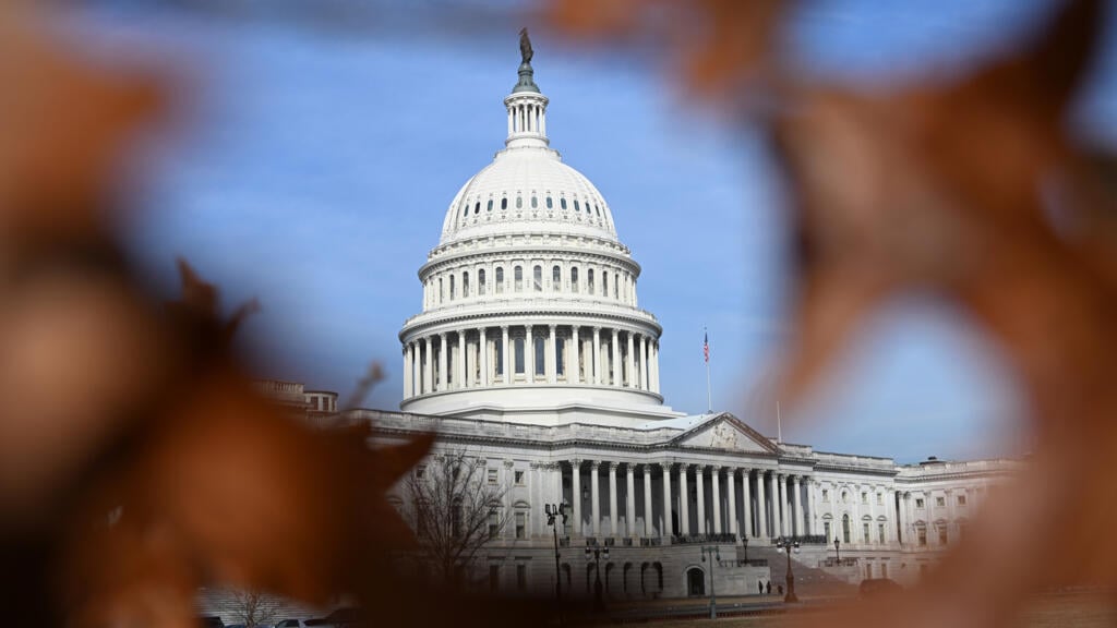 Republicans back Trump, Democrats attack 'illegal' Iran war