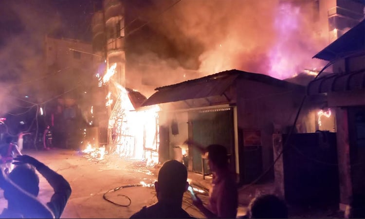 Residential houses, restaurant burnt to ashes in Bandarban fire
