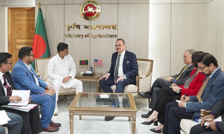 US ambassador pays courtesy call on agriculture minister