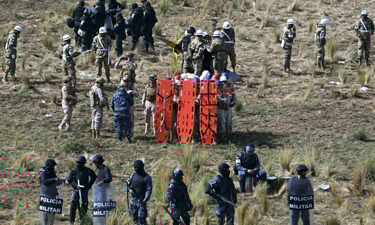 Police raid homes seeking banknotes after Bolivian plane crash