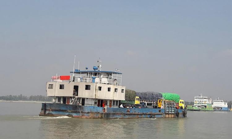 Ferry services on Paturia-Daulatdia route resume after 4 hrs