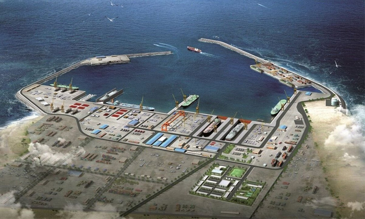 Drones hit fuel tank in Oman port: state media