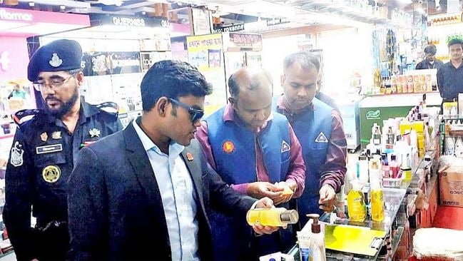 Mobile court fines two organizations in Khulna