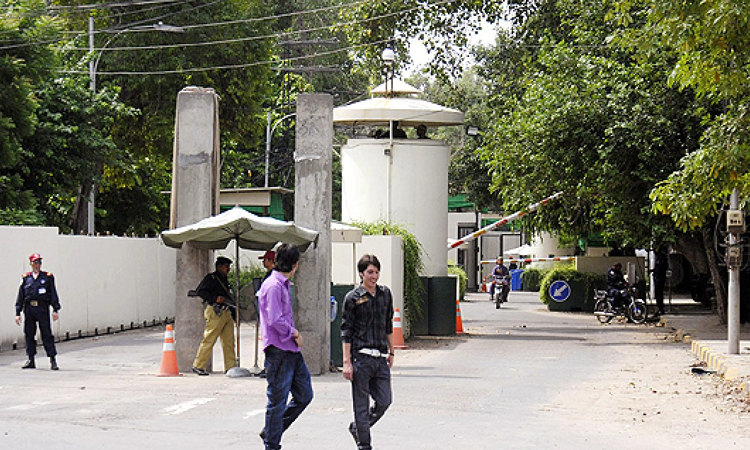 US says orders non-emergency consular staff in Karachi, Lahore to leave Pakistan