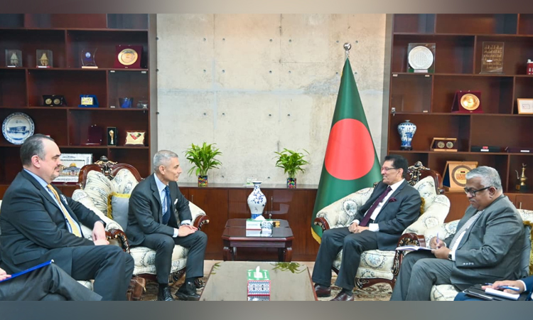 Khalilur urges dialogue to resolve conflicts during Kapur meeting