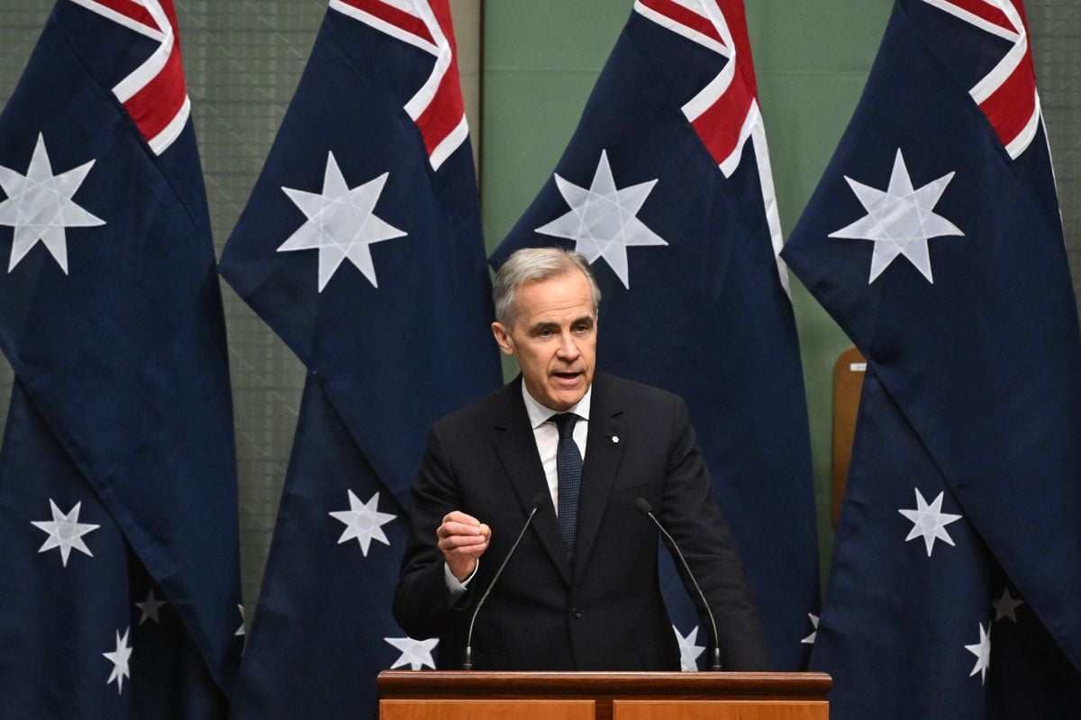 Canada PM in Japan to talk defence, minerals, cyber