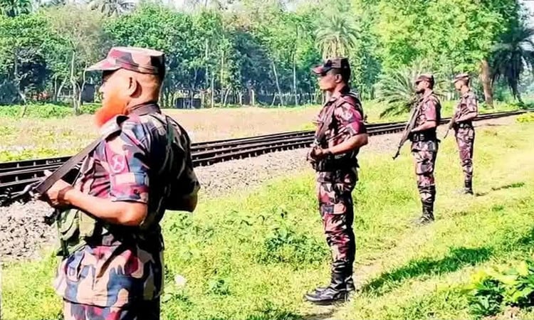 BGB strengthens security to curb fuel smuggling along Dinajpur border