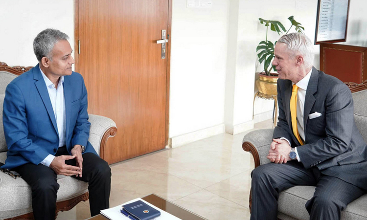 Swiss envoy calls on road transport minister, assures further co-operation  