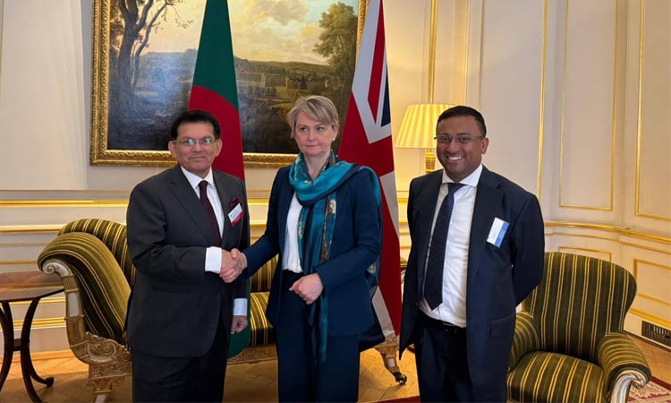 FM seeks support for UNGA presidency in London