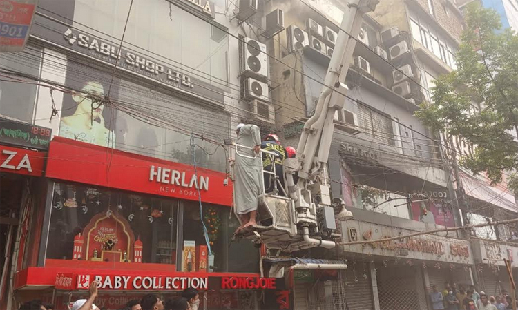 Fire at Mirpur’s LA Plaza extinguished; 24 rescued