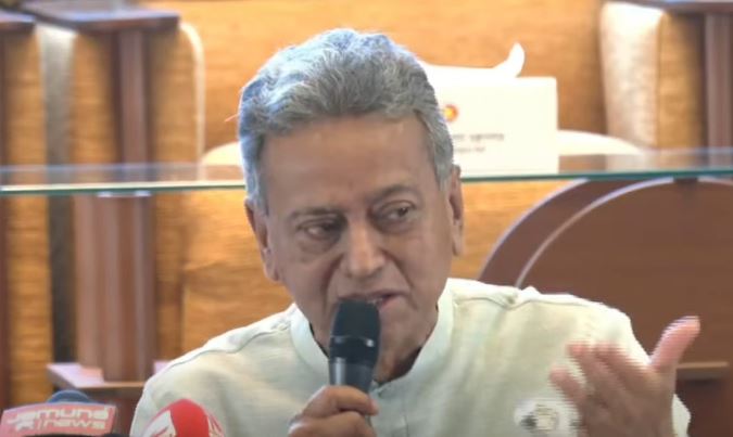 Govt considering potential economic impacts of ongoing geopolitical tensions: Khosru