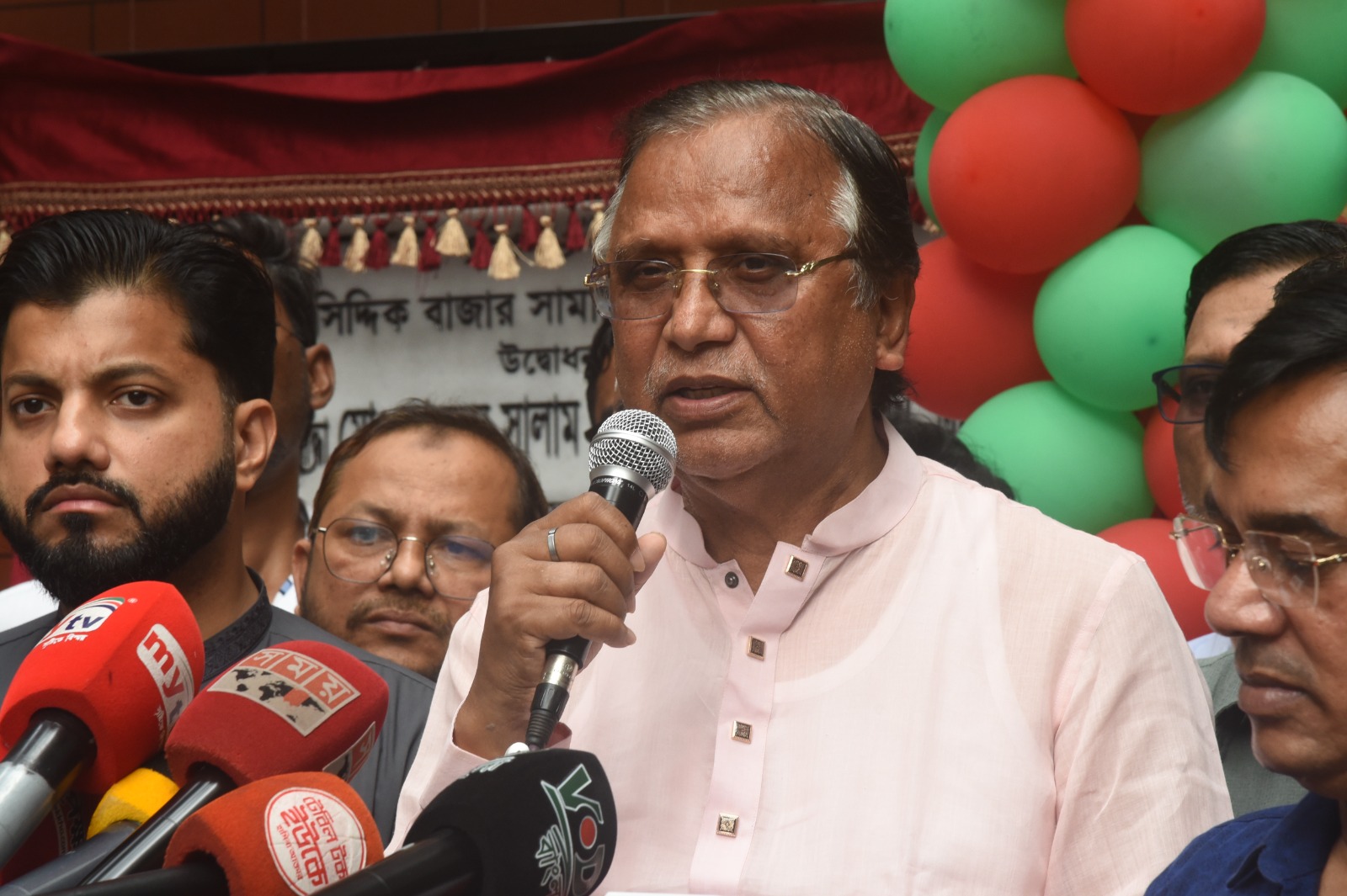 DSCC administrator inaugurates Siddique Bazar Community Centre 