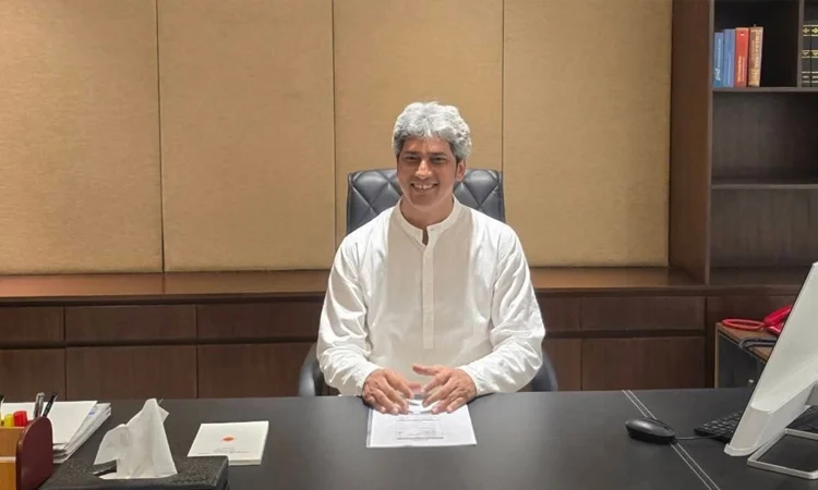 Govt working on appropriate policies to implement financial commitments: Saki