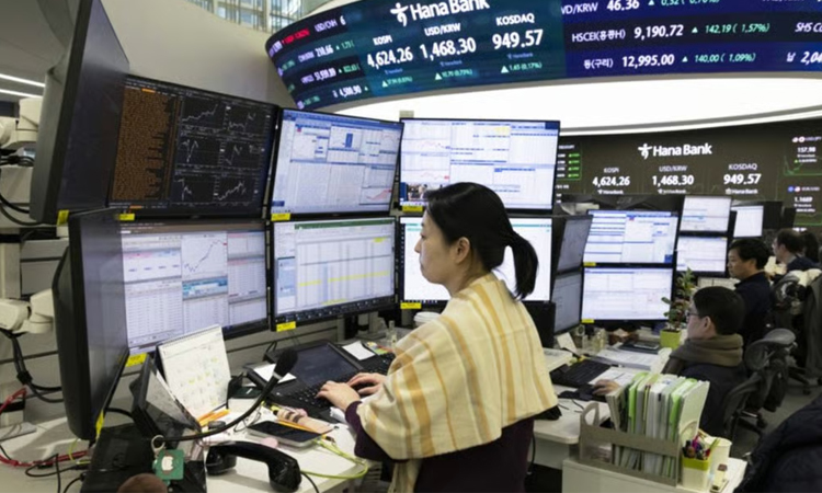 Stocks rise again, oil stabilises as report says IEA considers release