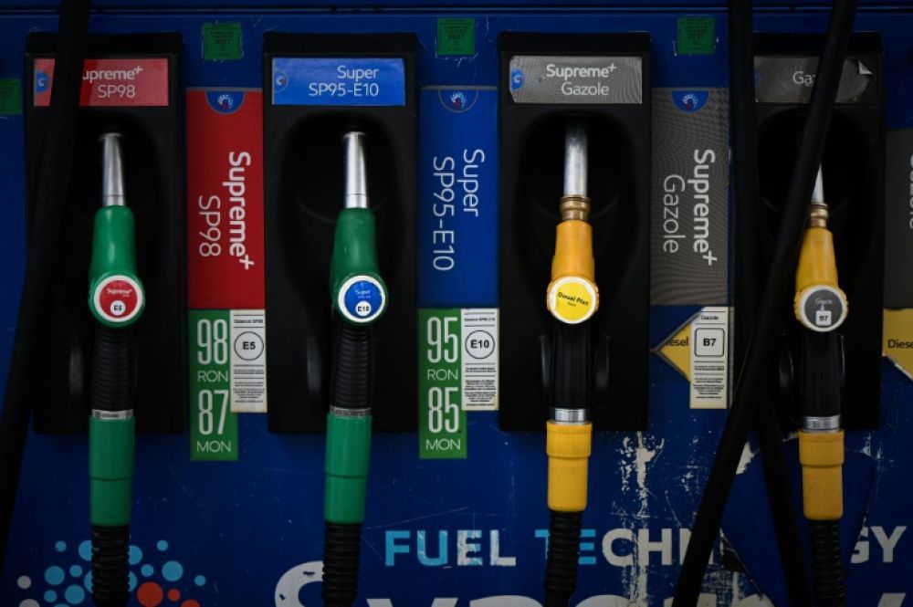 Oil prices jump despite strategic reserve release