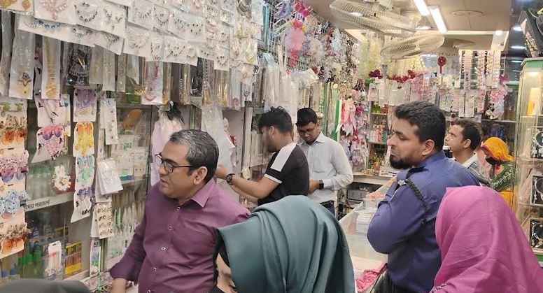 Five shopkeepers fined in Chuadanga