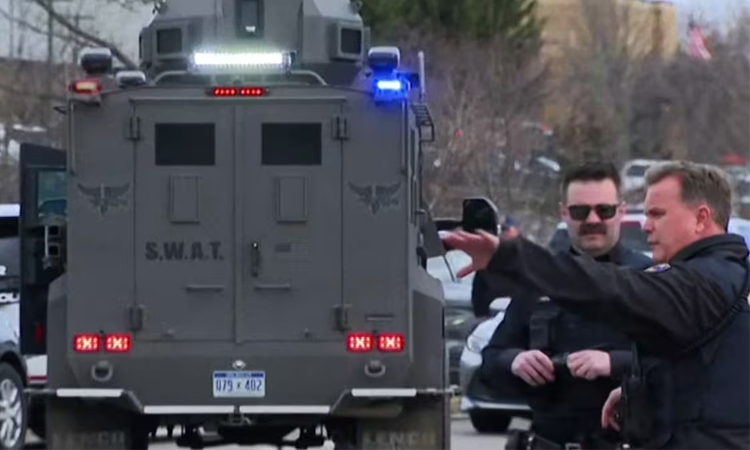 Gunman, security exchange fire at Michigan synagogue