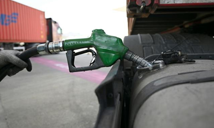 Oil stays above $100, stocks slide tracking Mideast war