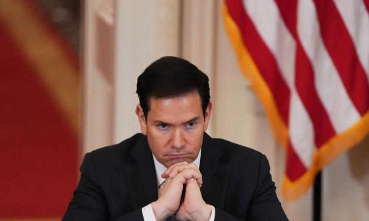 Washington orders some US diplomatic staff to leave Oman