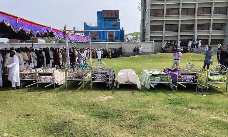 Rampal crash leaves family shattered as nine relatives buried