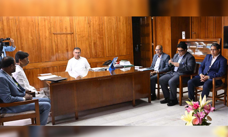 PM chairs meeting on ‘Farmer Card’ programme