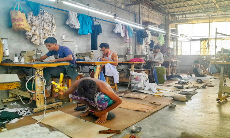 Tailors in Lalmonirhat busy with Eid orders