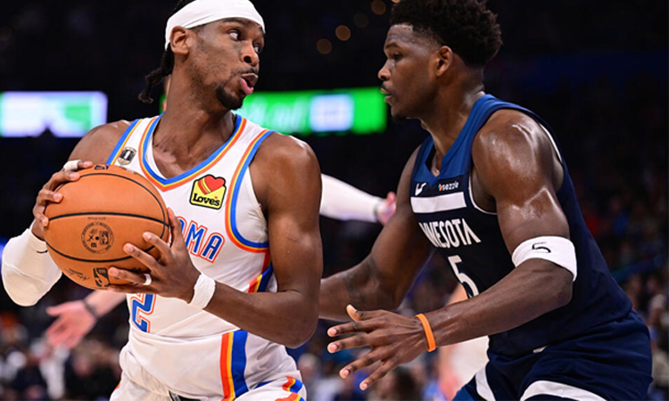 Gilgeous-Alexander keeps streak alive as Thunder down Wolves