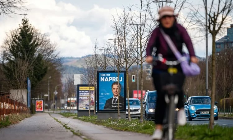 Slovenian conservatives hope for comeback at tight elections
