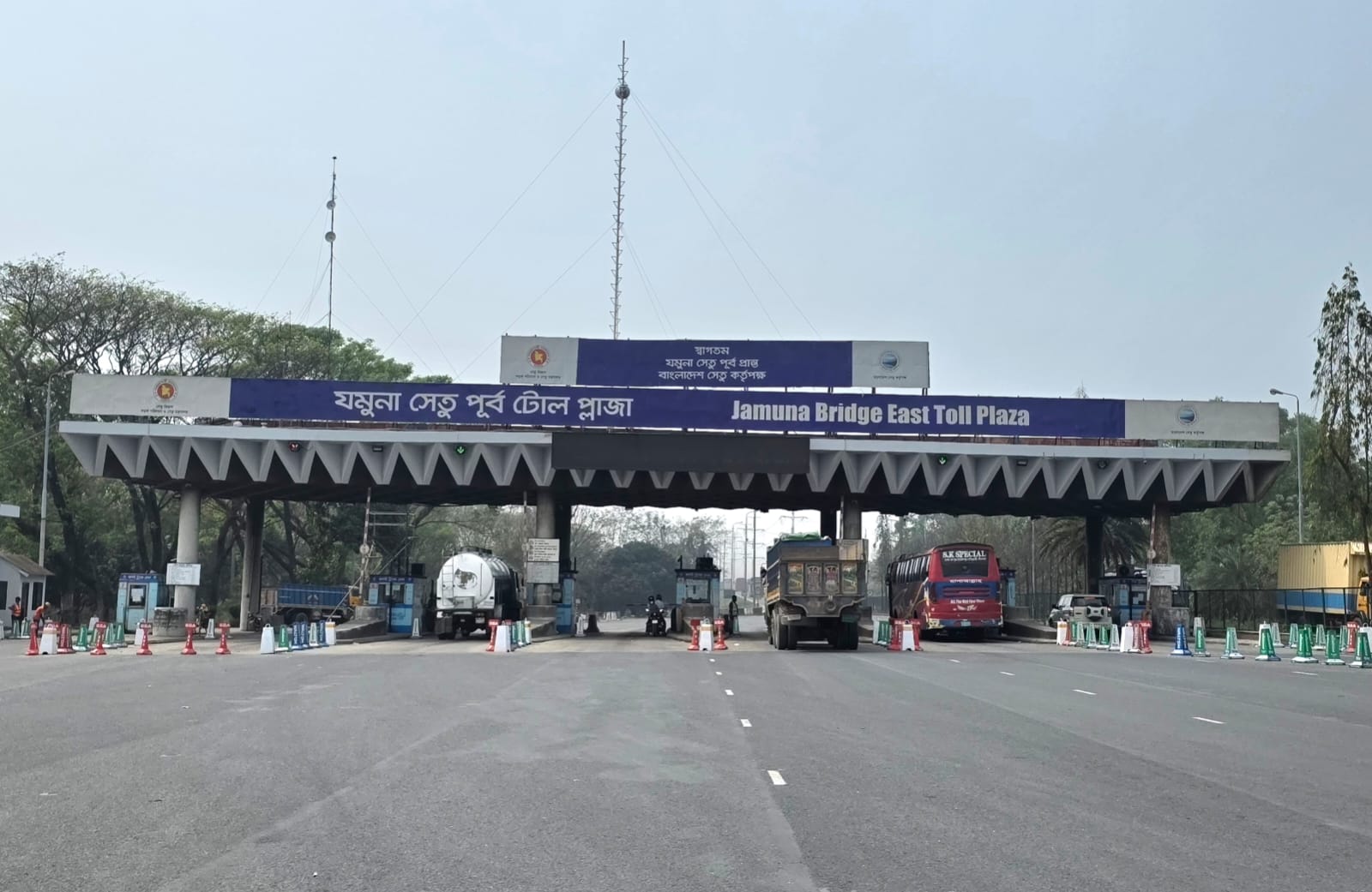 Jamuna Bridge sees surge in traffic, collects Tk 2.84cr toll in 24 hours