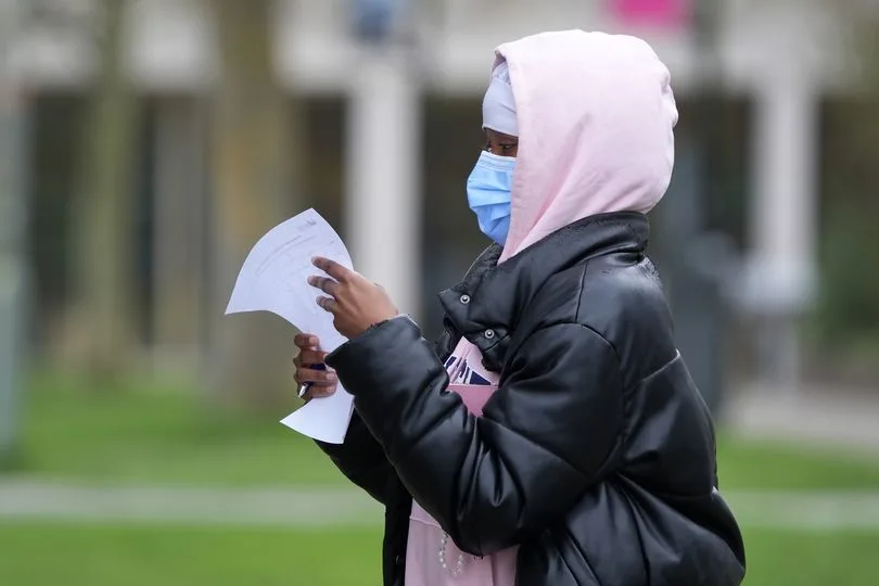 Britain rushes to contain deadly meningitis outbreak