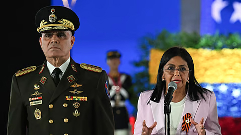 Venezuelan president replaces senior military commanders