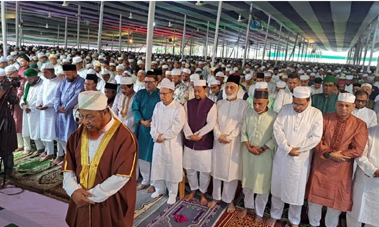 Eid-ul-Fitr celebrated in Ctg amidst festivity
