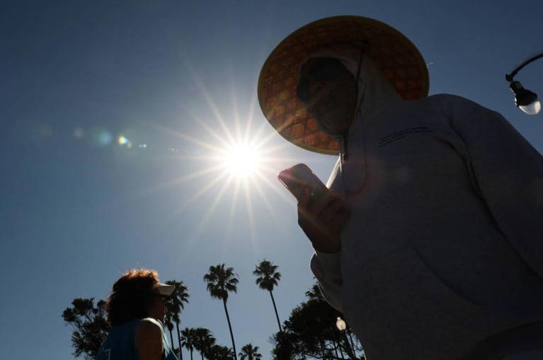 Records shattered as US heatwave moves eastward