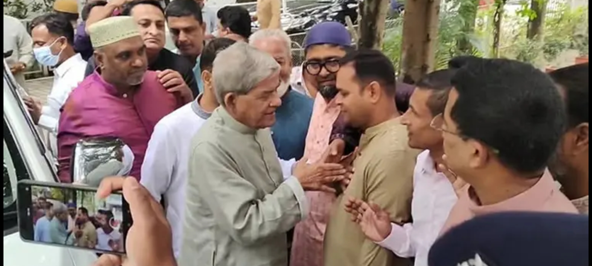 Mirza Fakhrul exchanges Eid greetings in Thakurgaon